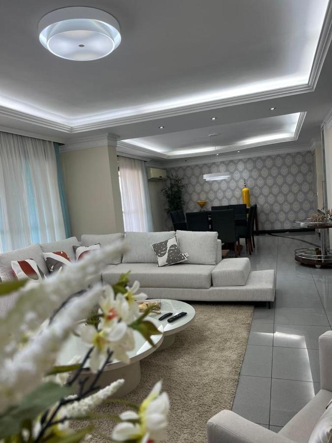 Em Edificio 100% Mobiliado Temporada Apartment *