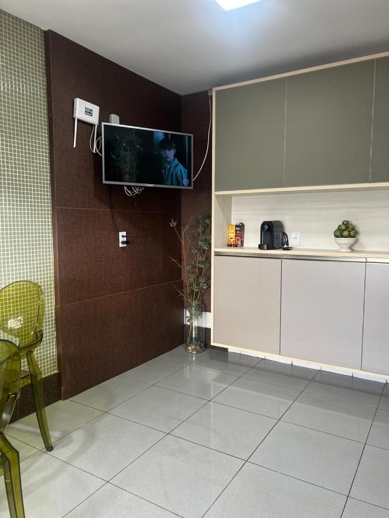 Em Edificio 100% Mobiliado Temporada *