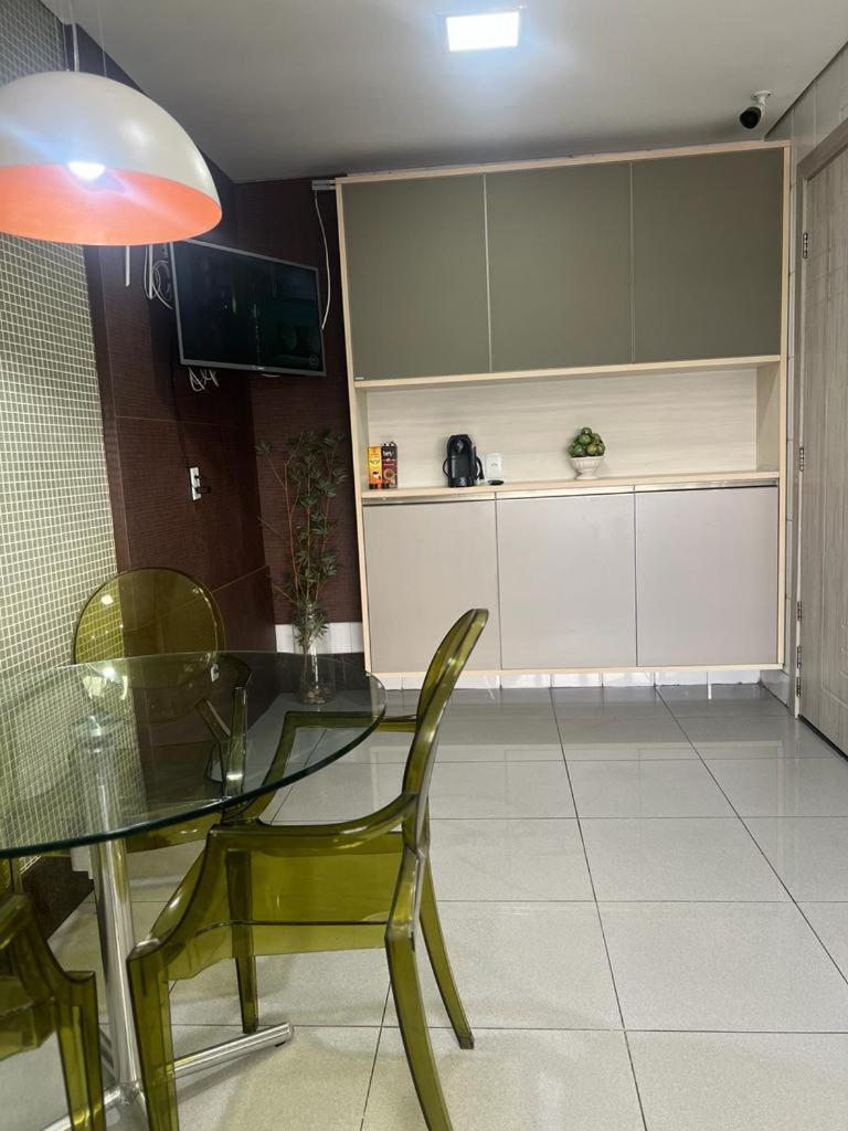 Em Edificio 100% Mobiliado Temporada *