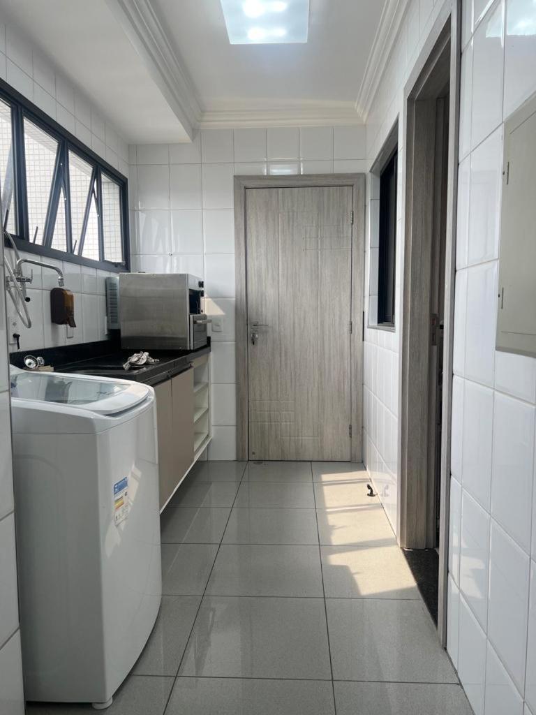 Em Edificio 100% Mobiliado Temporada * Manaus