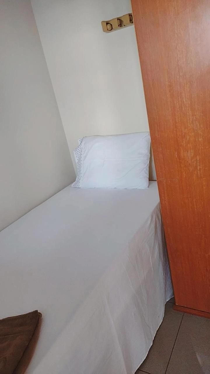 Em Edificio 100% Mobiliado Temporada *